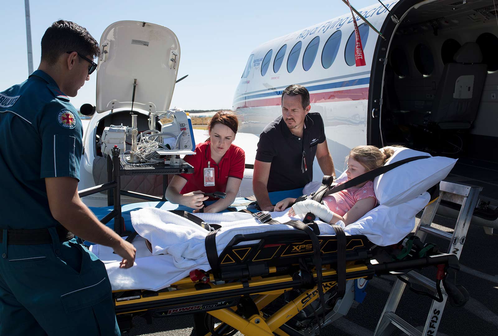 RFDS Pilot Dave Collins and crew