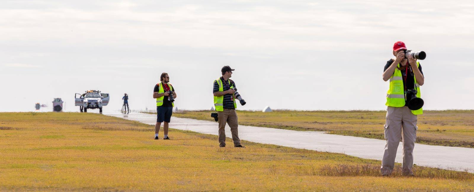 Plane spotter group airside tour